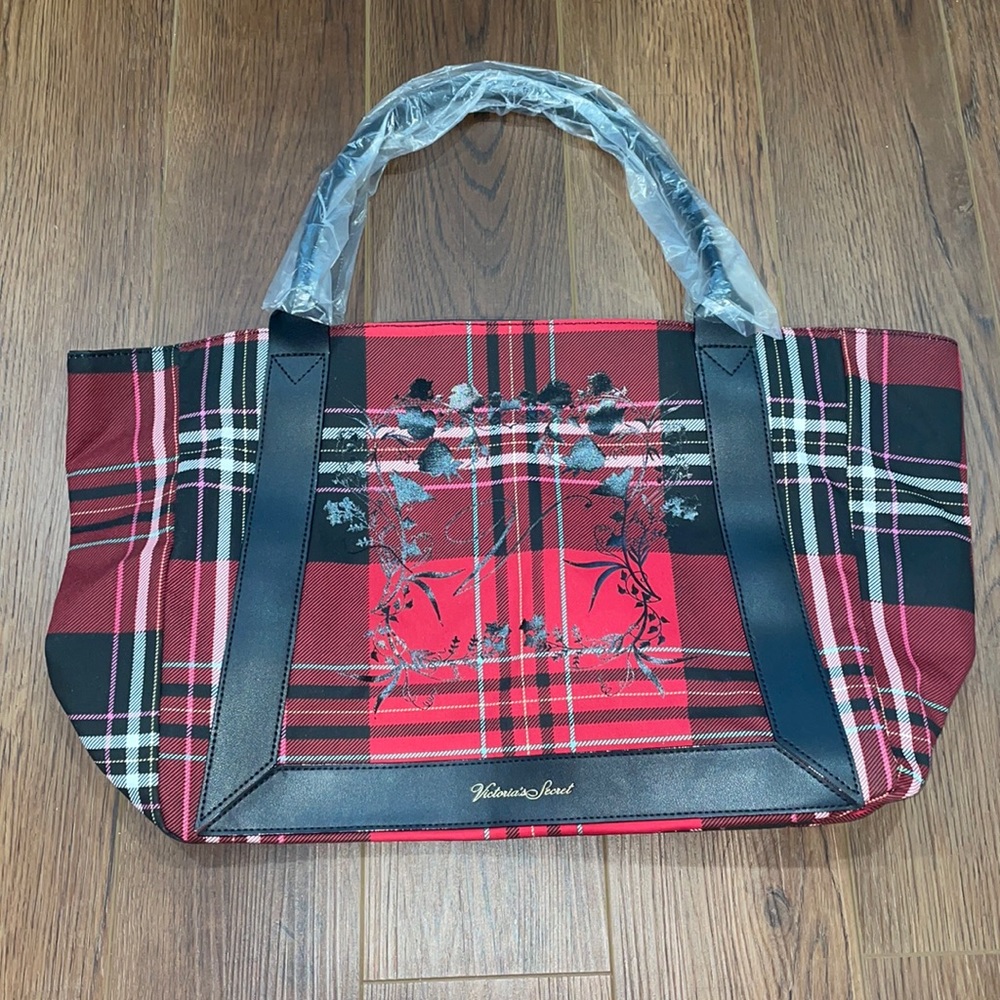 BRAND NEW Victoria’s secrets tote